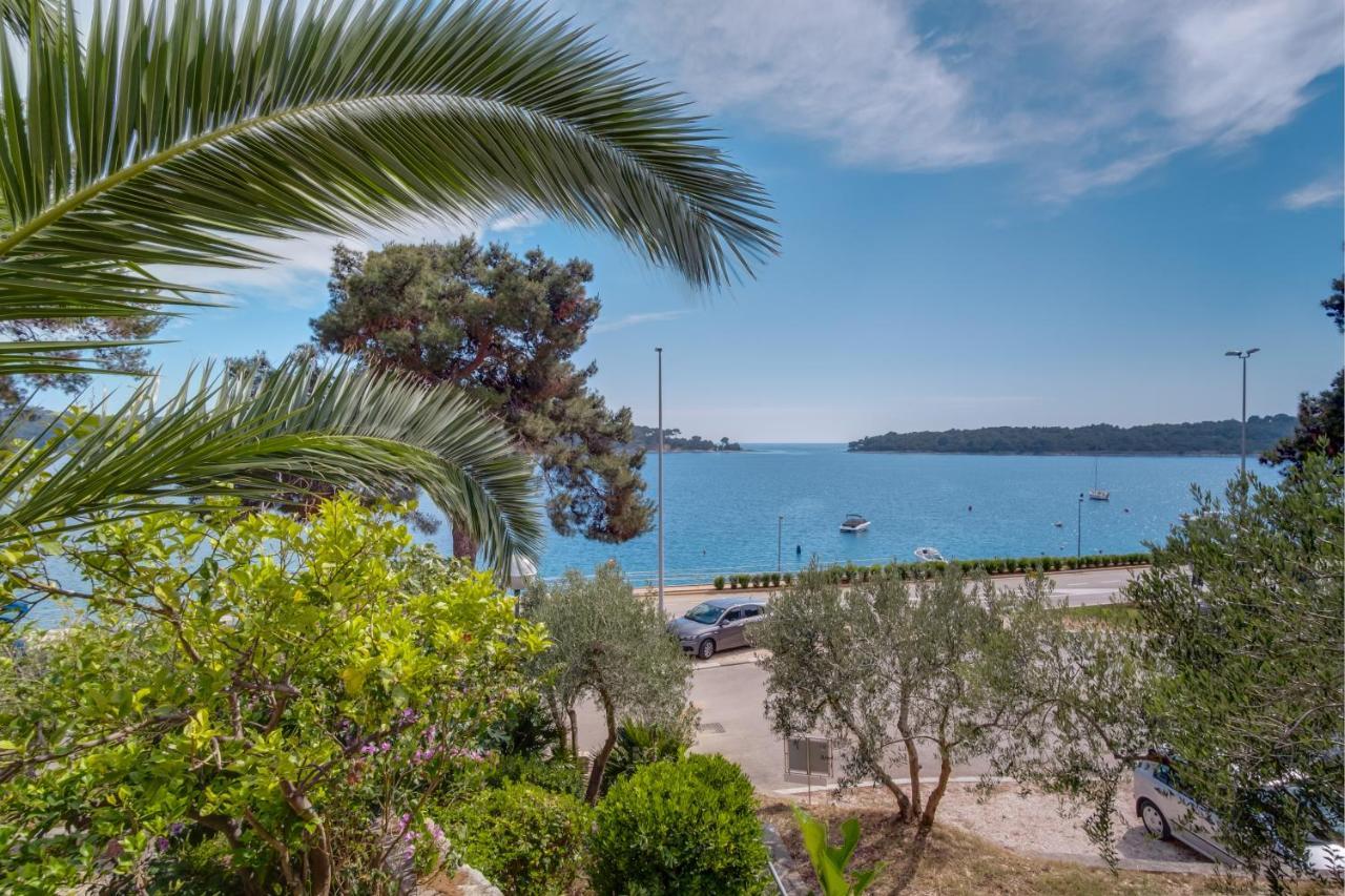Apartments Villa Julija Mali Lošinj Buitenkant foto