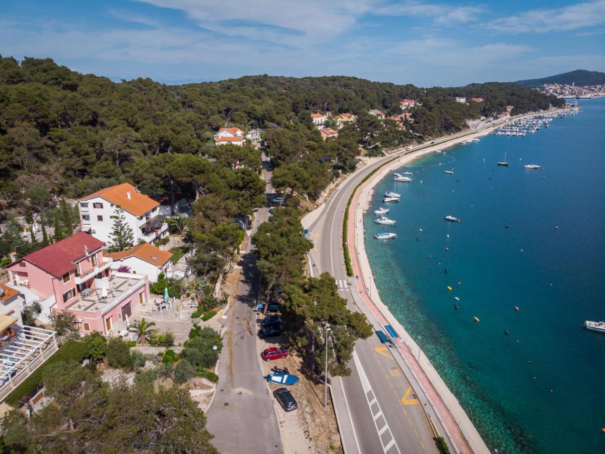 Apartments Villa Julija Mali Lošinj Buitenkant foto