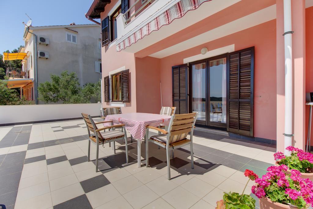 Apartments Villa Julija Mali Lošinj Kamer foto