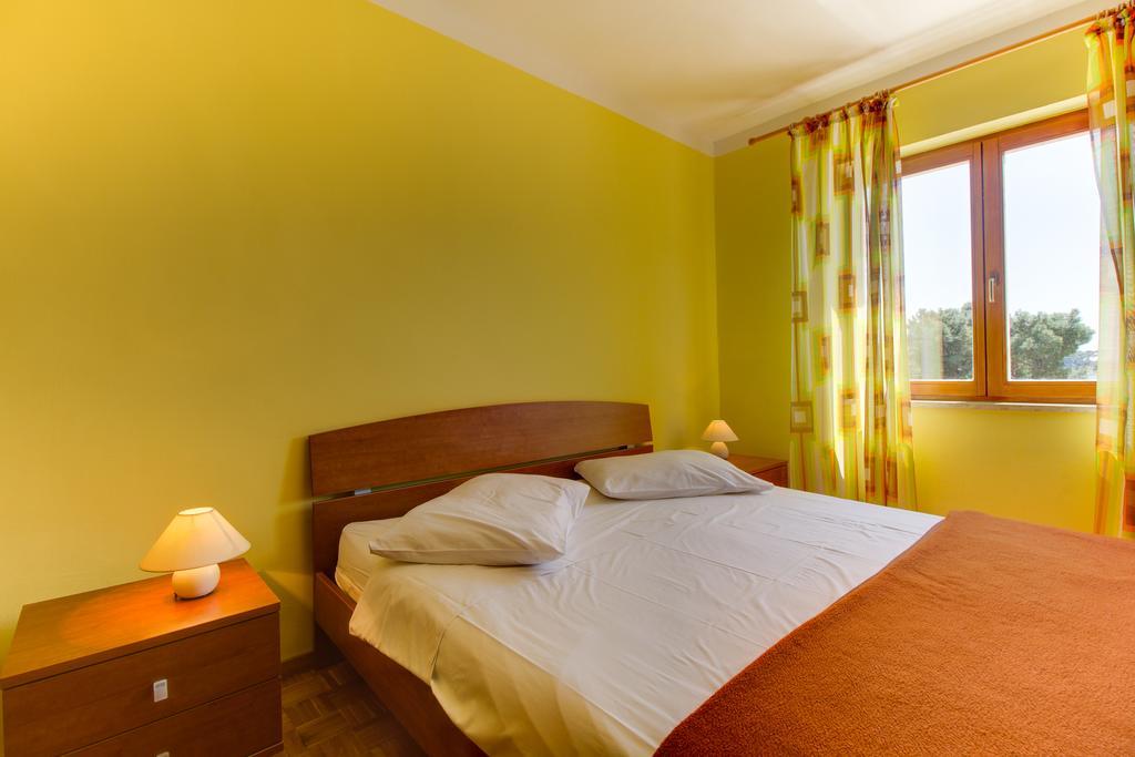 Apartments Villa Julija Mali Lošinj Kamer foto
