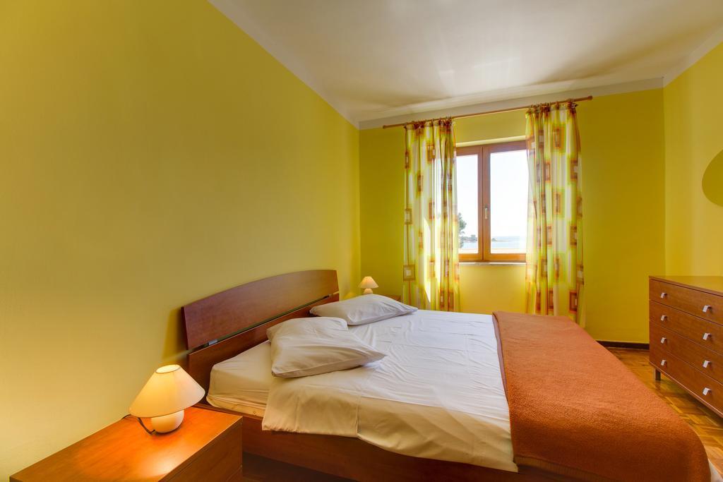 Apartments Villa Julija Mali Lošinj Kamer foto