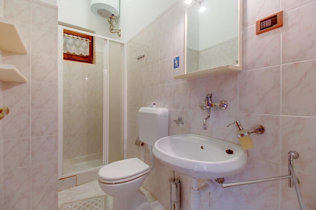 Apartments Villa Julija Mali Lošinj Kamer foto