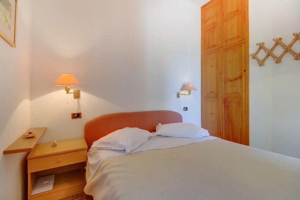 Apartments Villa Julija Mali Lošinj Kamer foto