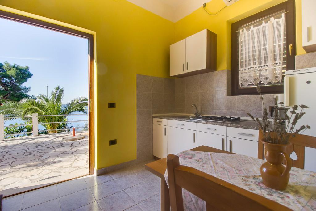 Apartments Villa Julija Mali Lošinj Kamer foto