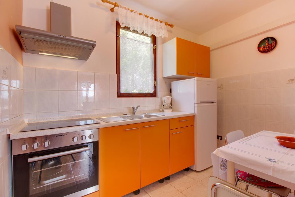 Apartments Villa Julija Mali Lošinj Kamer foto