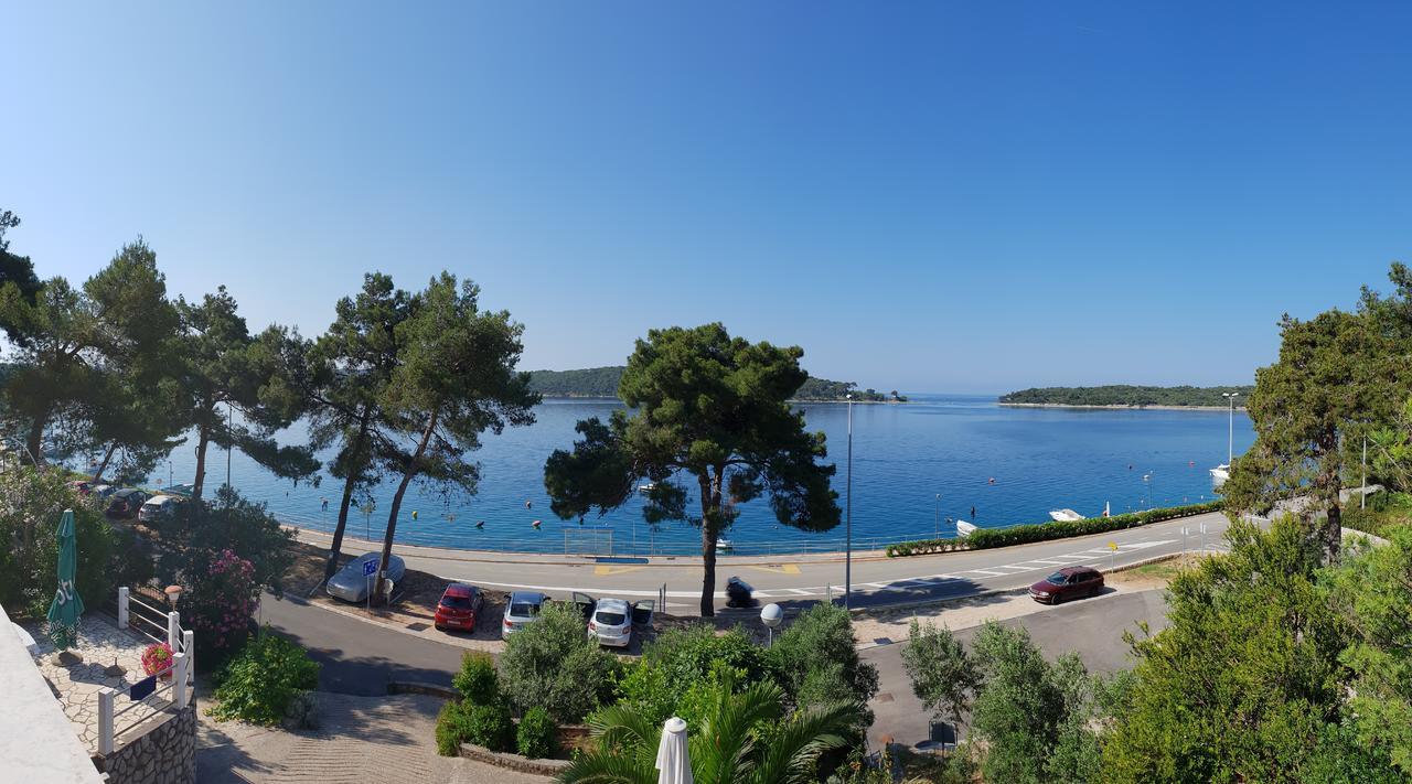 Apartments Villa Julija Mali Lošinj Buitenkant foto