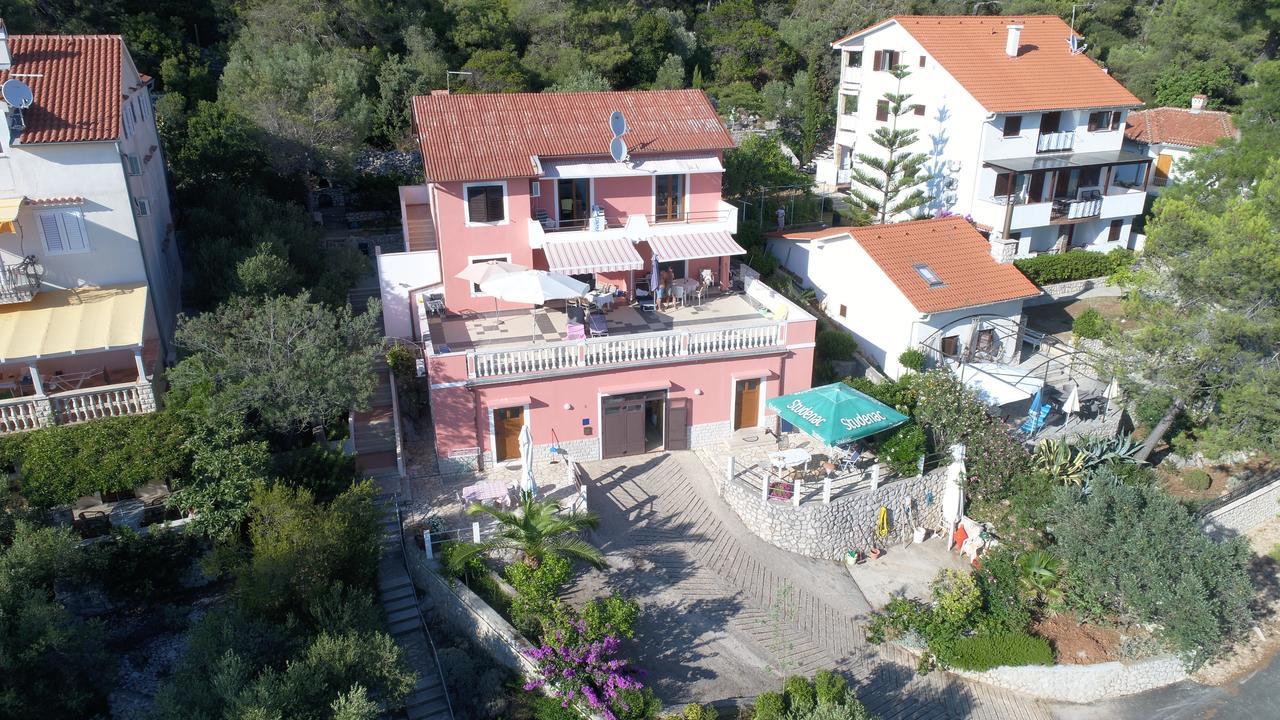Apartments Villa Julija Mali Lošinj Buitenkant foto