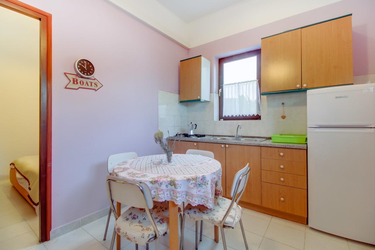 Apartments Villa Julija Mali Lošinj Buitenkant foto
